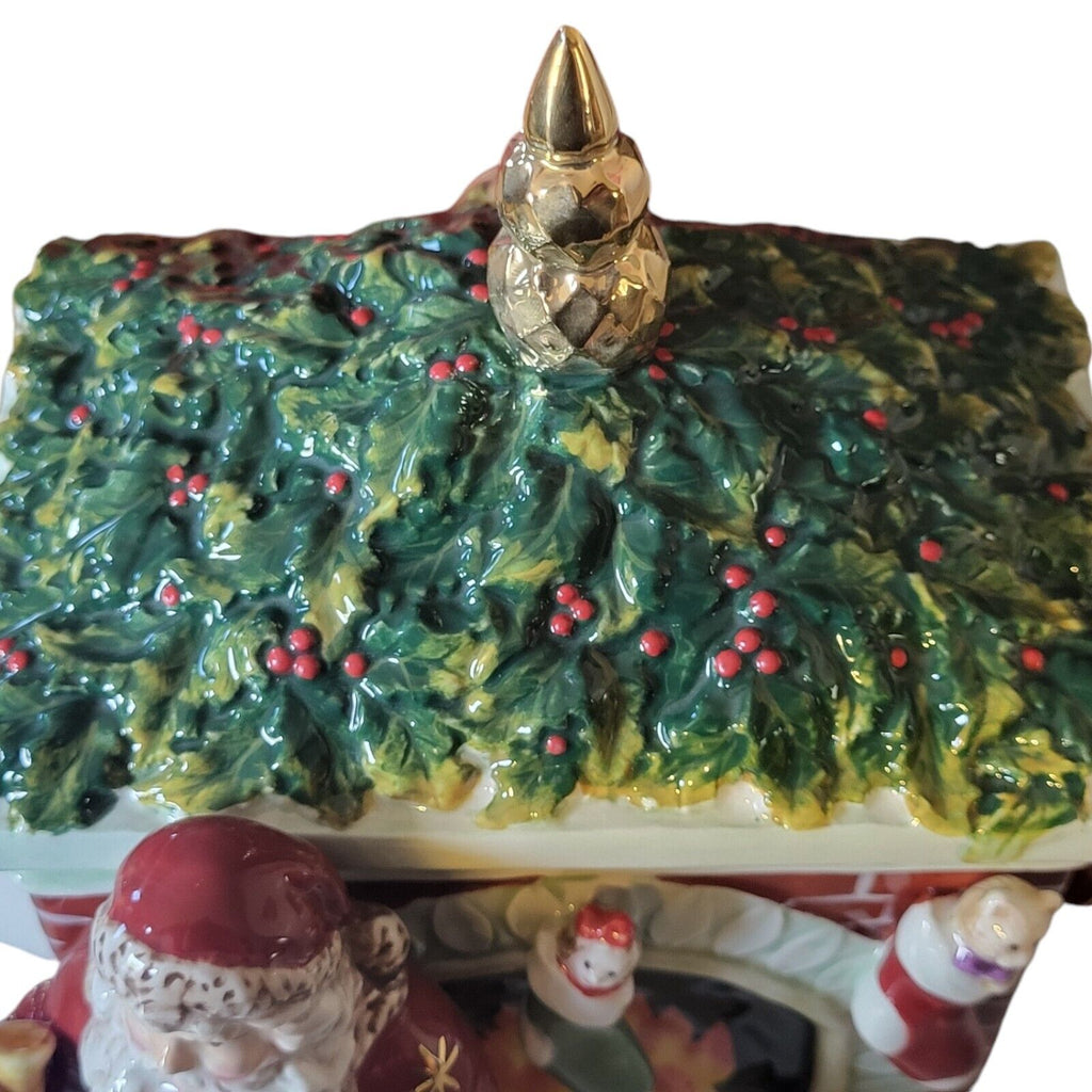 WATERFORD Holiday Heirlooms Fireside Holiday Christmas Teapot NEW 181/5000