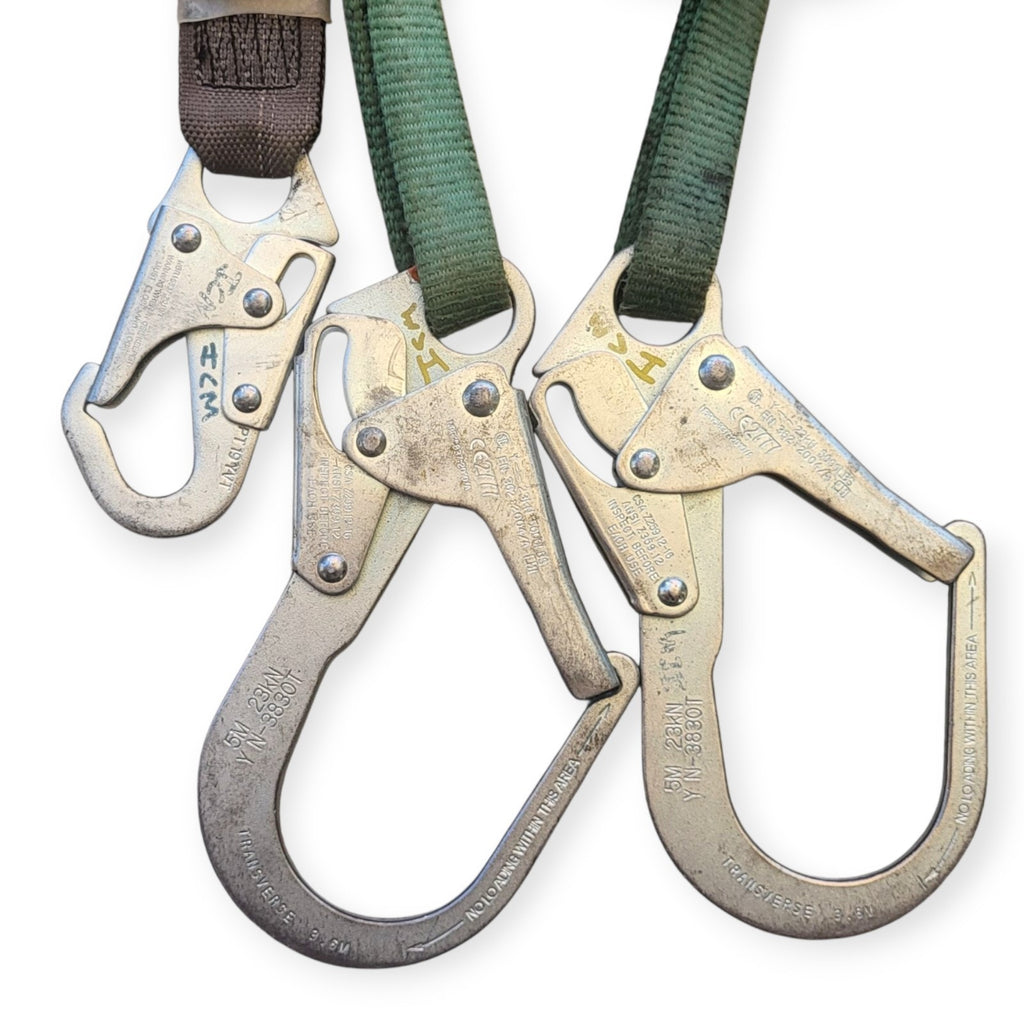 10191758 MSA Standard Twin-Leg Adjustable Energy Absorbing Lanyard Gray 6 ft.