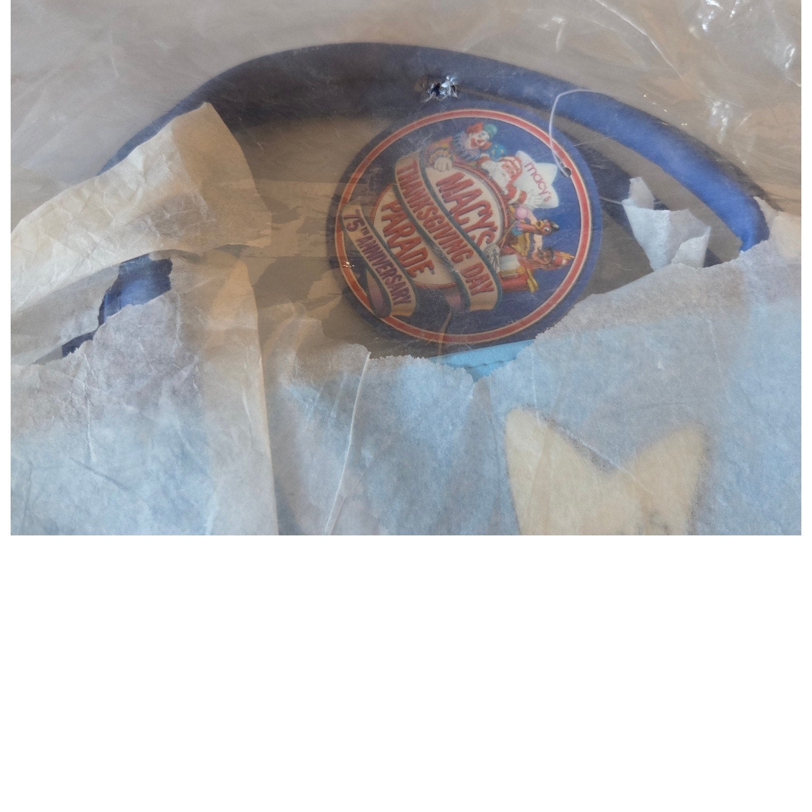 2001 Macy's 75th Thanksgiving Parade Tote - World Trade Center Background - New